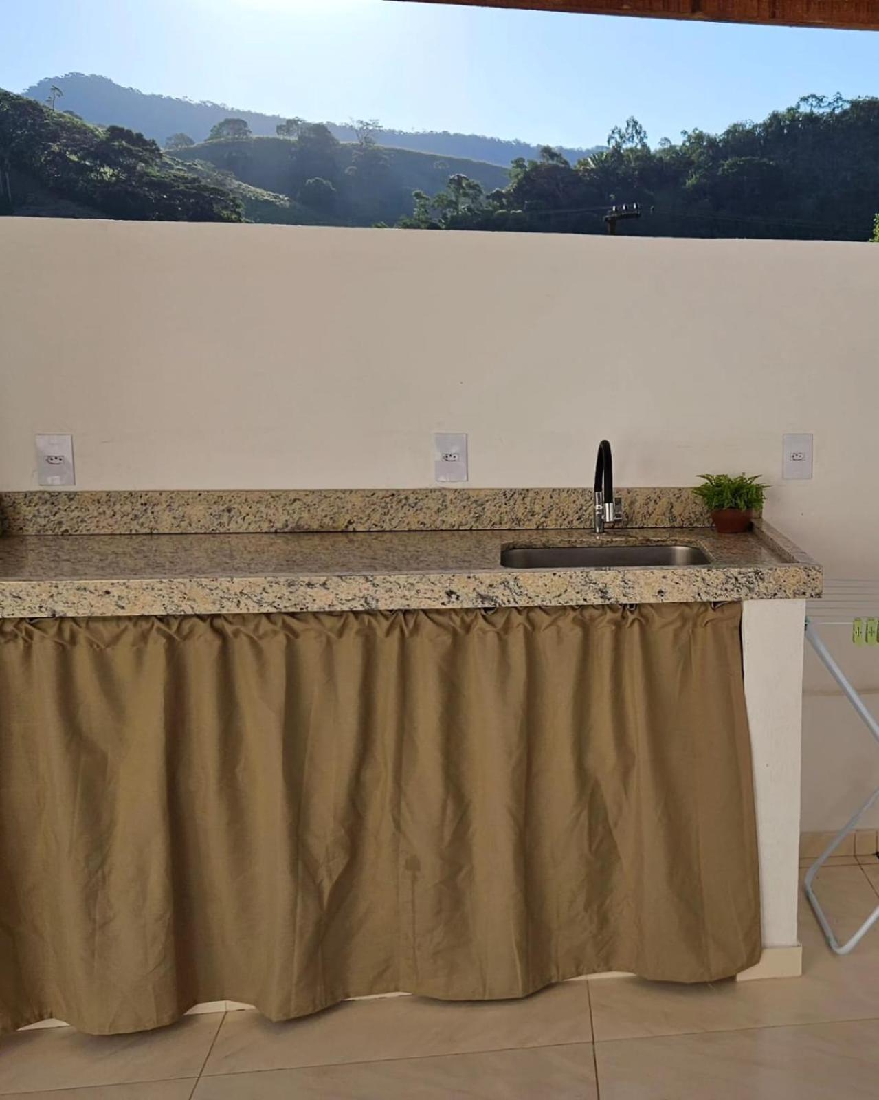 Cantinho Na Serra - Apartamento Santa Maria Madalena Exterior foto