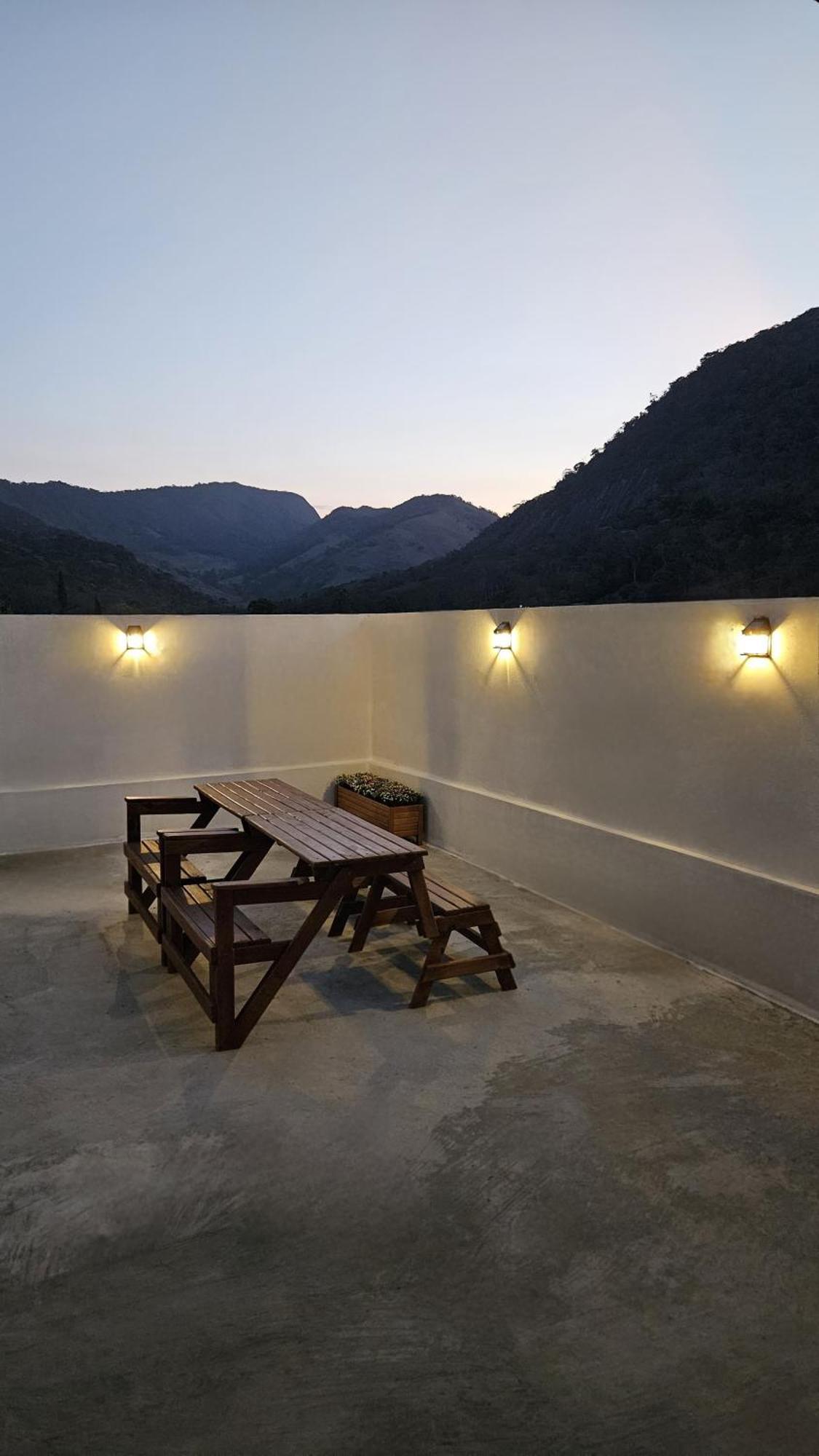 Cantinho Na Serra - Apartamento Santa Maria Madalena Exterior foto